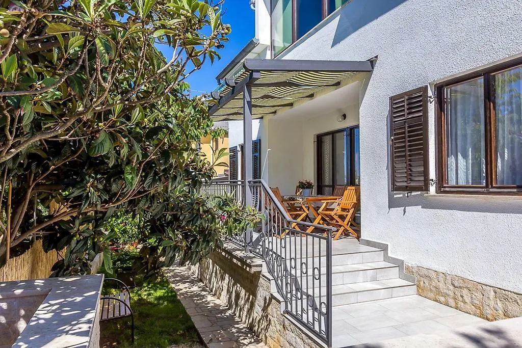 Apartment Viviana Pula